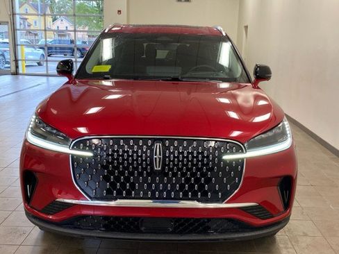 New 2025 Lincoln Aviator AWD w/ Equipment Group 101A image 3