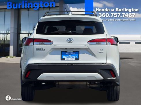 Used 2024 Toyota Corolla Cross LE AWD/4WD image 5