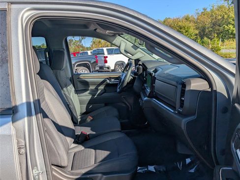 Used 2023 Chevrolet Silverado 1500 LT image 9