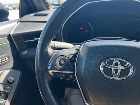 Used 2020 Toyota Avalon Touring image 18