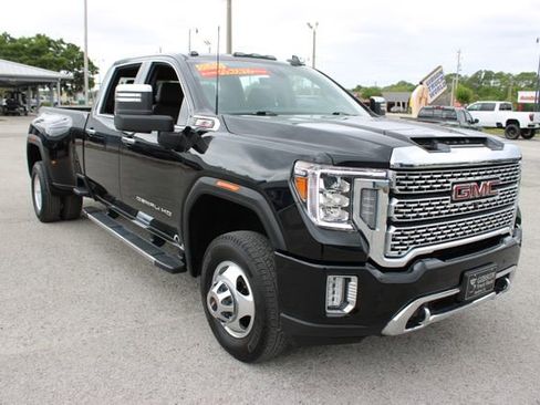 Used 2022 GMC Sierra 3500 Denali w/ Denali Ultimate Package AWD/4WD image 16