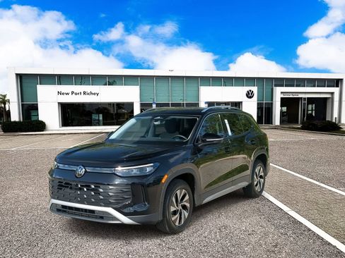 New 2025 Volkswagen Tiguan S image 4