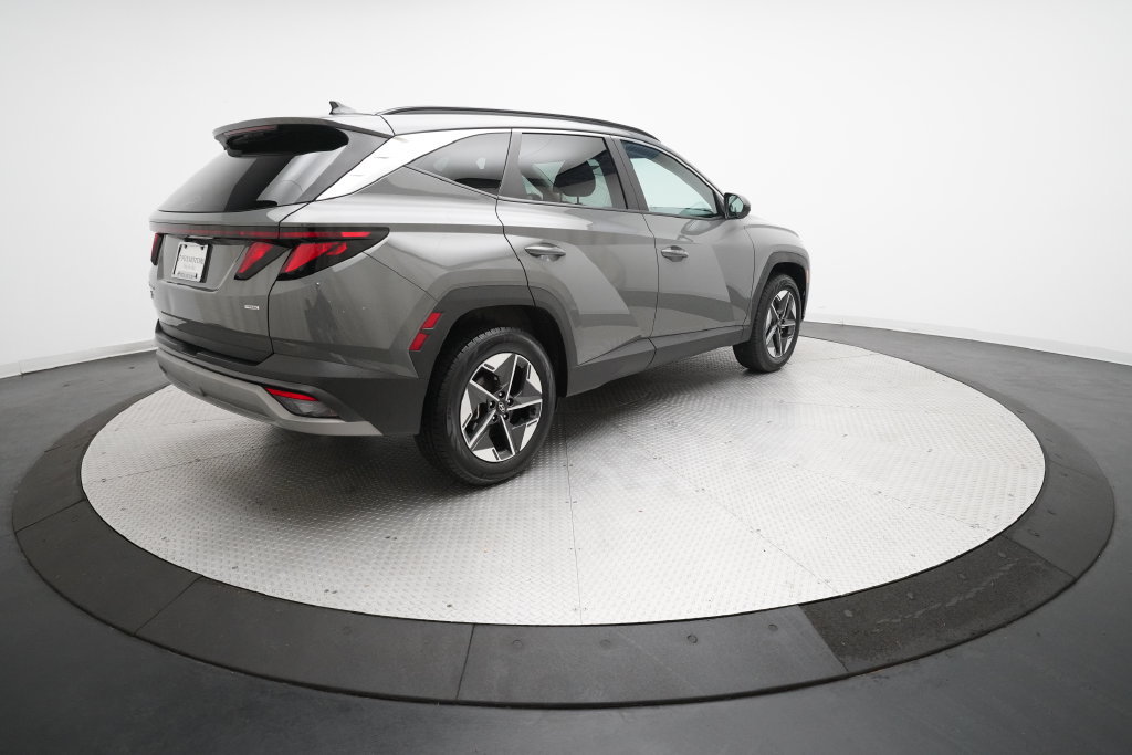Used 2025 Hyundai Tucson SEL AWD/4WD image 34