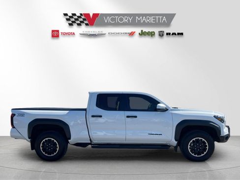 Used 2024 Toyota Tacoma TRD Off-Road AWD/4WD image 6