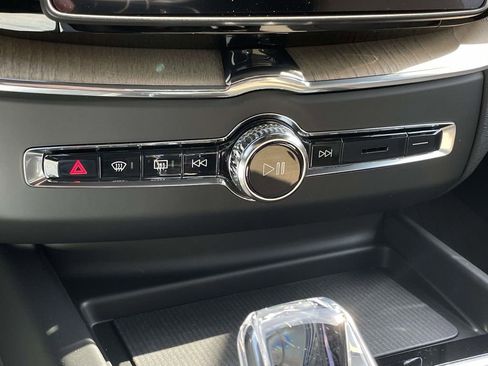 New 2026 Volvo XC60 B5 Plus w/ Protection Package Premier image 19
