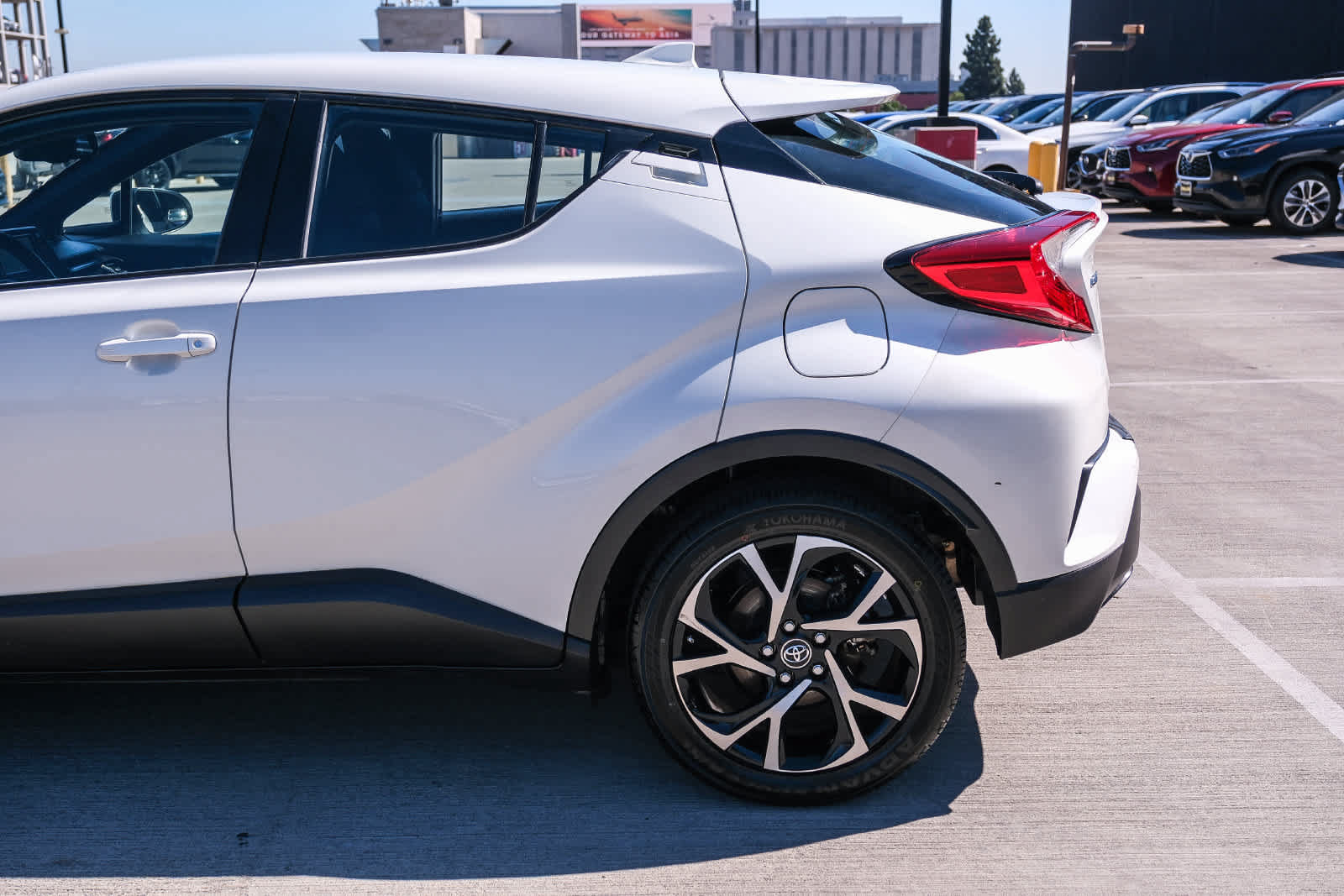 Certified 2018 Toyota C-HR XLE FWD image 8