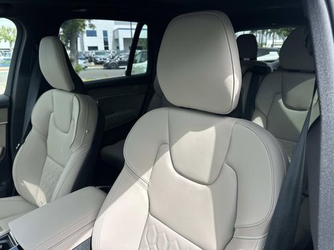 New 2026 Volvo XC90 T8 Plus w/ Protection Package Premier AWD/4WD image 15