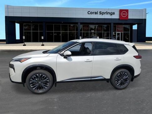 New 2026 Nissan Rogue Platinum AWD/4WD image 2