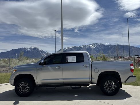 Used 2019 Toyota Tundra Platinum image 4