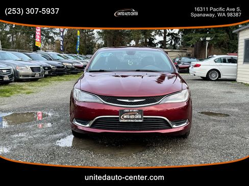 Used 2015 Chrysler 200 Limited image 2