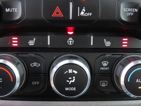 Certified 2022 RAM 1500 Big Horn AWD/4WD image 7
