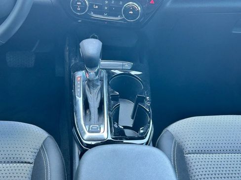 Used 2025 Chevrolet Trax LT w/ Driver Confidence Package image 16