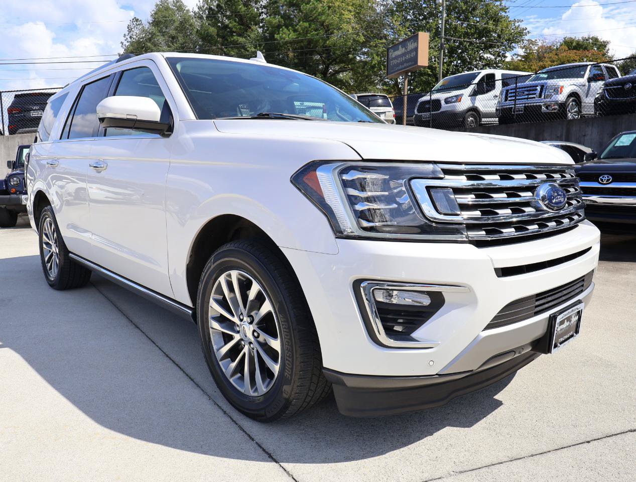 Used 2018 Ford Expedition Limited w/ Equipment Group 301A RWD image 9
