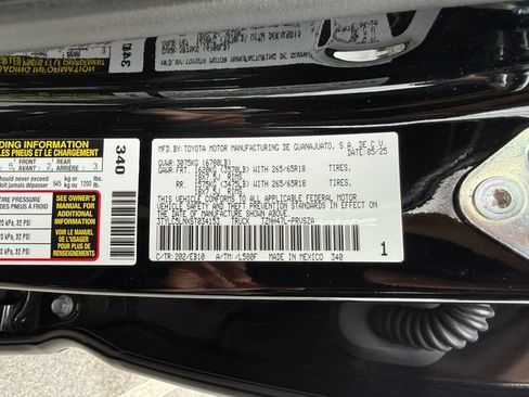 Used 2025 Toyota Tacoma Limited AWD/4WD image 23