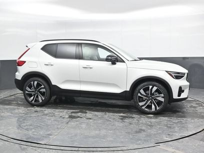 New 2026 Volvo XC40 B5 Ultra w/ Protection Package Premier