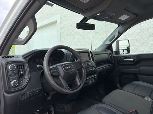 Used 2020 GMC Sierra 2500 4x4 Regular Cab w/ Convenience Package image 11
