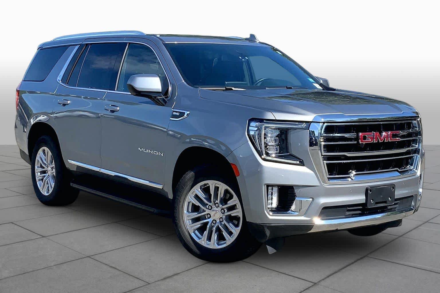 Used 2023 GMC Yukon SLT AWD/4WD image 3