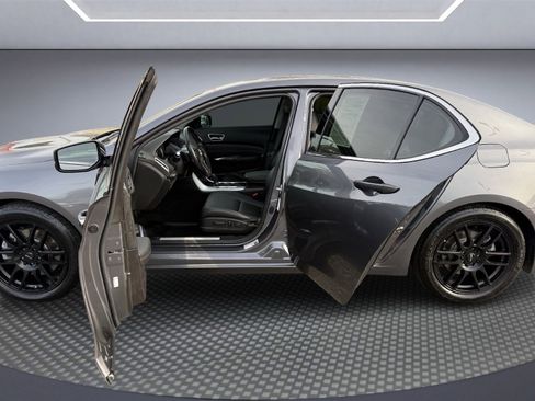 Used 2018 Acura TLX image 34