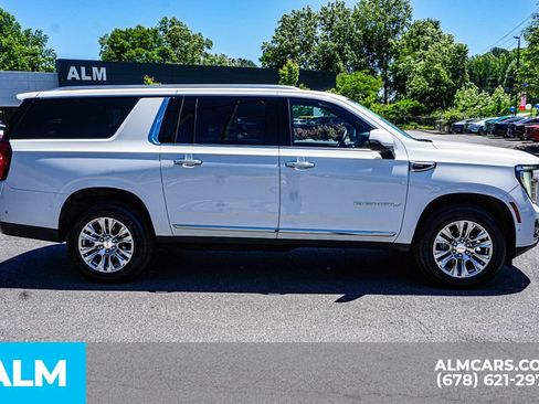 Used 2025 GMC Yukon XL Denali AWD/4WD image 8