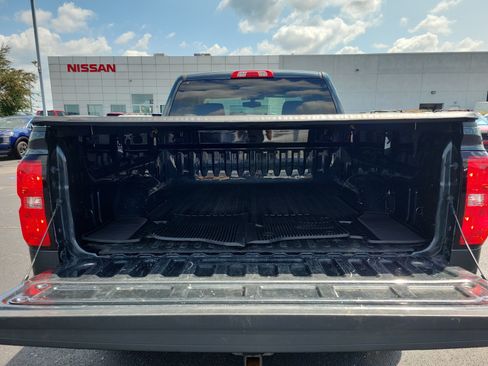 Used 2018 Chevrolet Silverado 1500 LT w/ All Star Edition AWD/4WD image 8