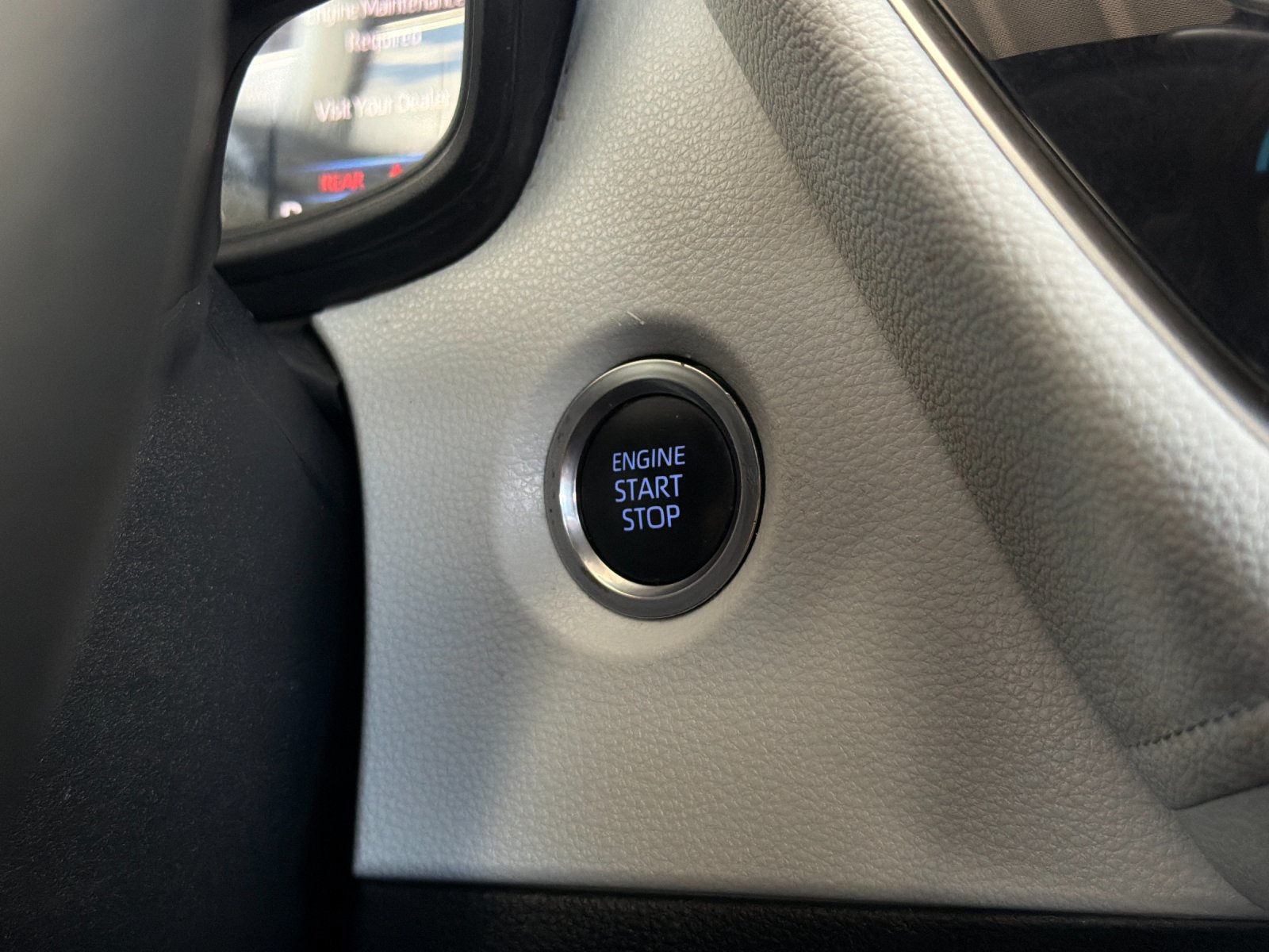 Used 2020 Toyota Corolla SE w/ SE Premium Package FWD image 20