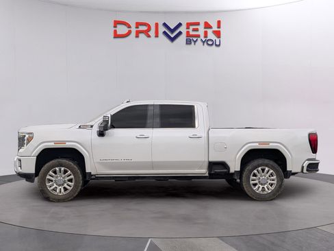 Used 2023 GMC Sierra 2500 Denali w/ Technology Package AWD/4WD image 2