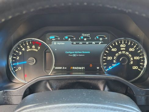 Used 2015 Ford F150 Lariat image 19