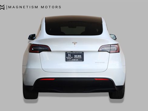 Used 2020 Tesla Model Y Long Range AWD/4WD image 8