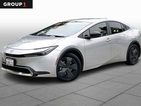 Certified 2025 Toyota Prius Plug-In Hybrid image 1