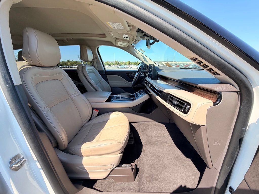 Used 2020 Lincoln Aviator Reserve w/ Equipment Group 201A AWD/4WD image 13