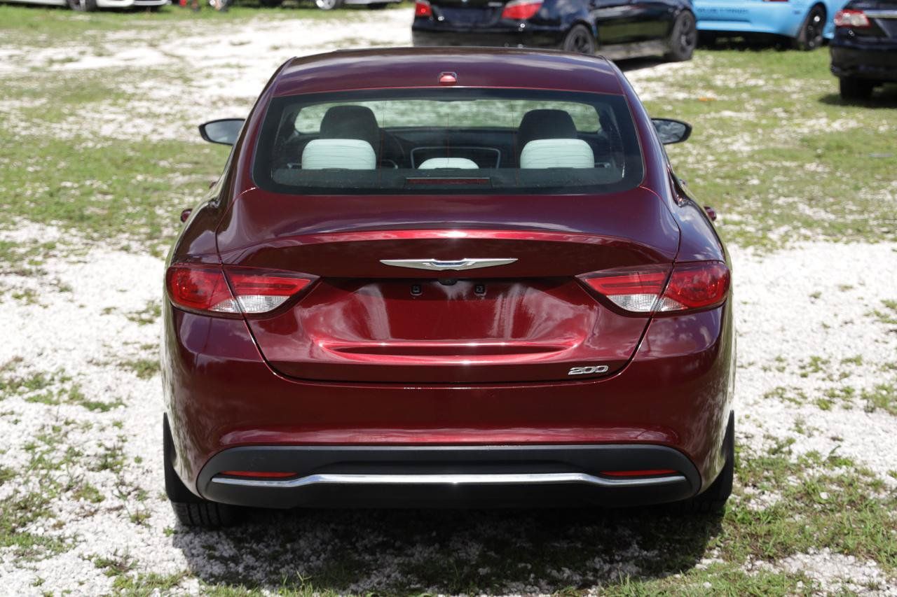 Used 2015 Chrysler 200 Limited w/ Convenience Group FWD image 9