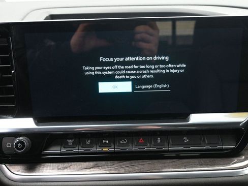 Used 2025 Chevrolet Silverado 2500 LTZ w/ LTZ Premium Package image 35