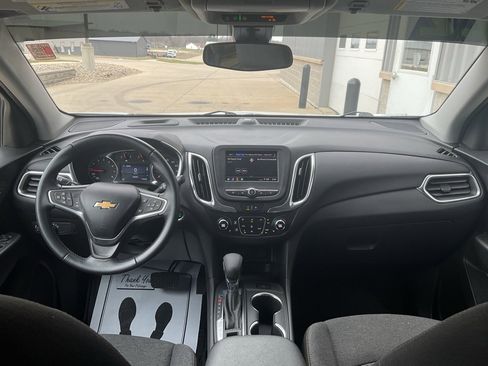 Used 2022 Chevrolet Equinox LT image 10