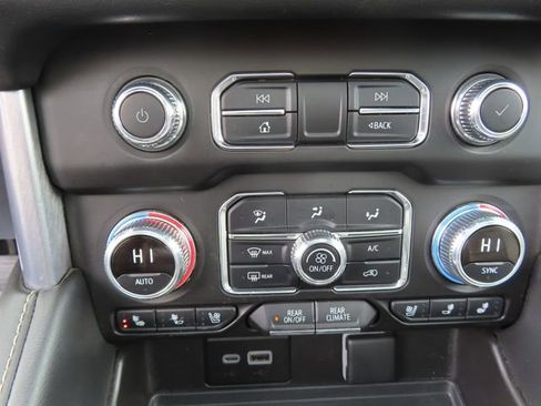 Used 2024 GMC Yukon SLT w/ Max Trailering Package AWD/4WD image 34