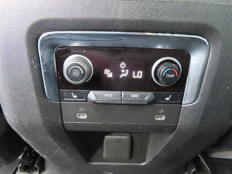 Used 2022 Chevrolet Suburban RST w/ Luxury Package RWD image 34