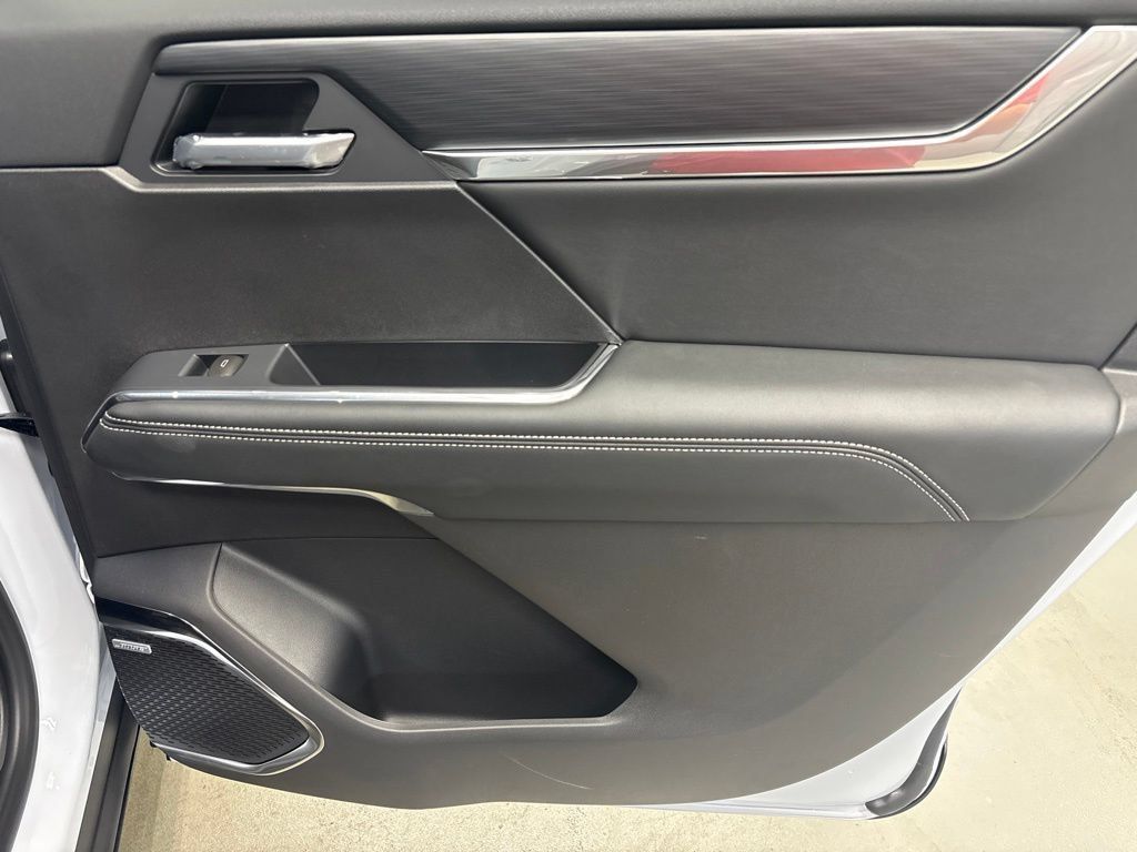 New 2027 GMC Acadia Elevation w/ Elevation Premium Package FWD image 12