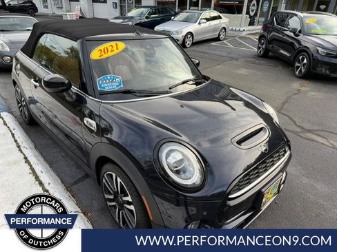 Used 2021 MINI Cooper S image 1