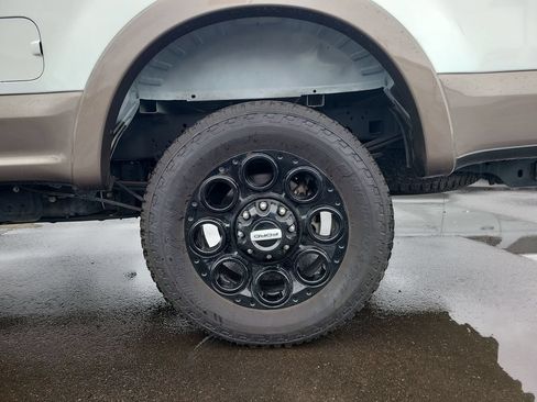 Used 2022 Ford F250 Lariat w/ Lariat Ultimate Package AWD/4WD image 15