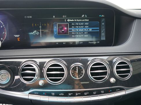 Used 2019 Mercedes-Benz S 560 S 560 Sedan 4D image 26