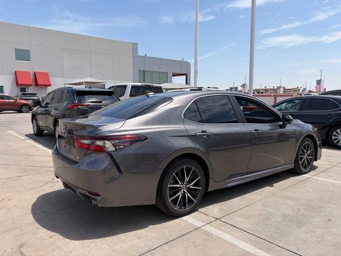 Used 2024 Toyota Camry SE FWD image 2