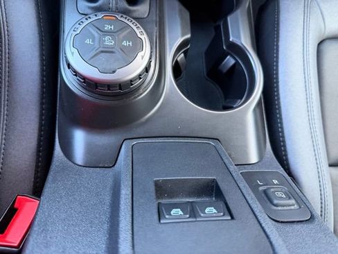 Used 2024 Ford Bronco Big Bend image 23