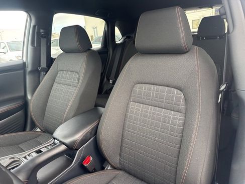 Used 2025 Honda HR-V Sport image 16