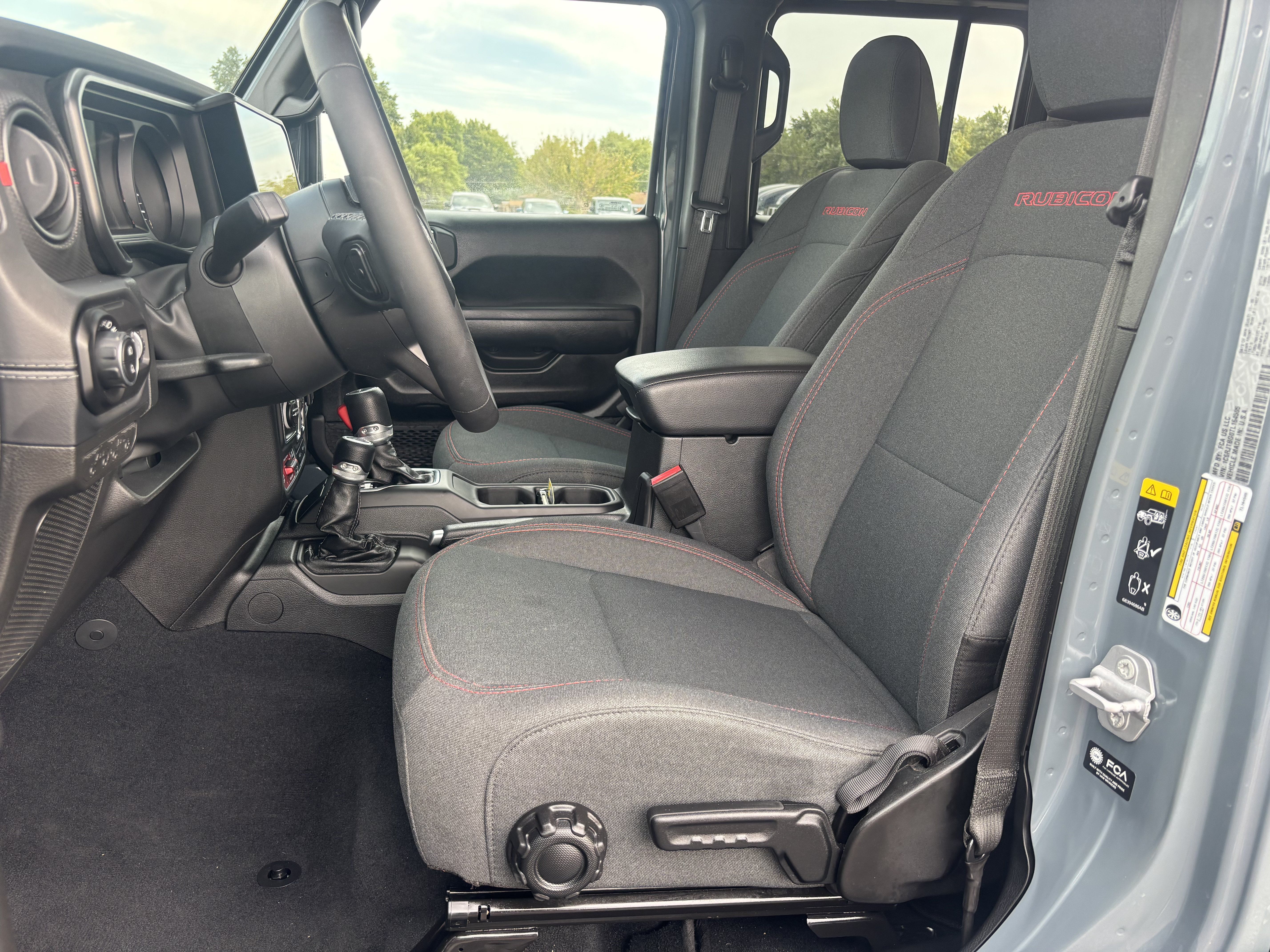 Used 2026 Jeep Gladiator Rubicon AWD/4WD image 9