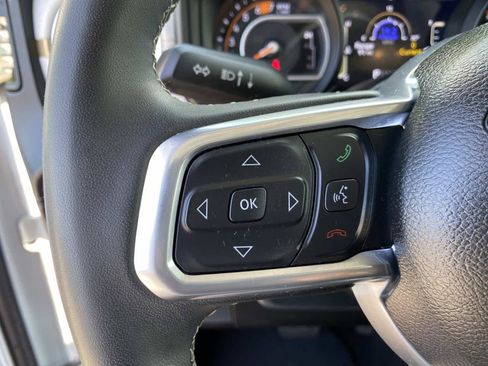 Certified 2025 Jeep Wrangler Unlimited Sahara AWD/4WD image 19