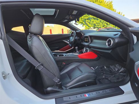 Used 2018 Chevrolet Camaro SS w/ Redline Edition RWD image 26