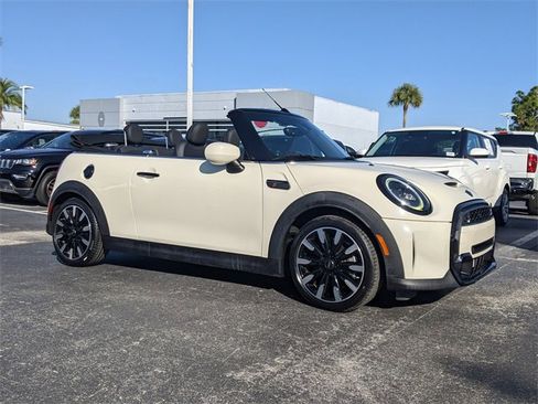 Used 2023 MINI Cooper S image 2