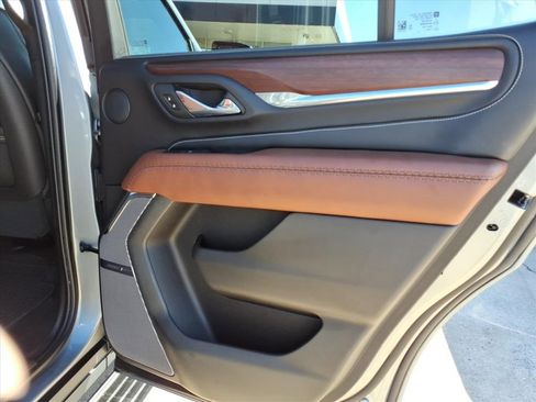 Used 2023 GMC Yukon Denali Ultimate image 14