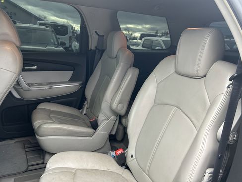 Used 2008 GMC Acadia SLT w/ Convenience Package image 14