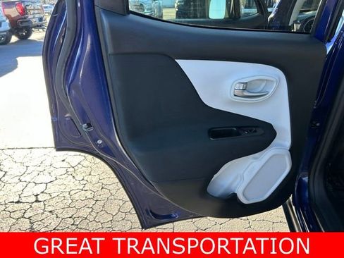 Used 2020 Jeep Renegade Latitude w/ Popular Equipment Group image 13