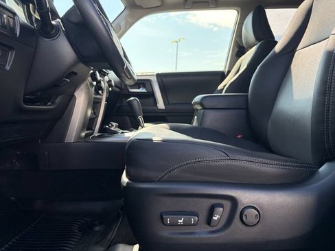 Used 2020 Toyota 4Runner SR5 Premium w/ Moonroof Package AWD/4WD image 14